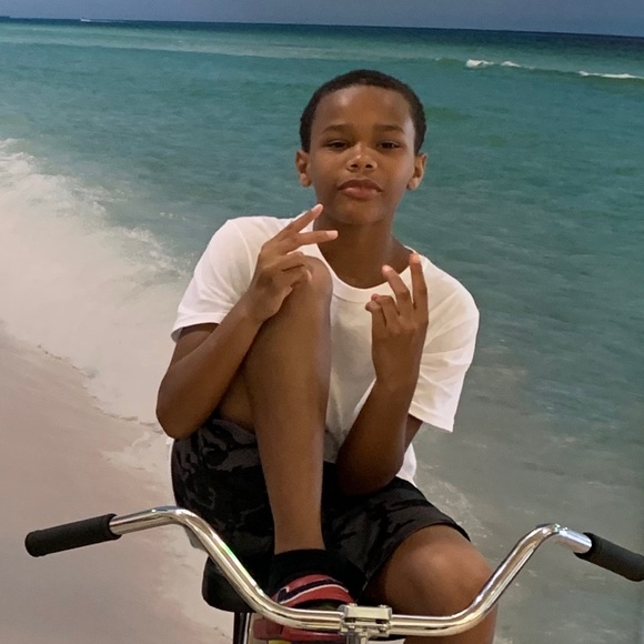 Profile Picture of Tommie Jackson (@tommiejackson15) on Poshmark