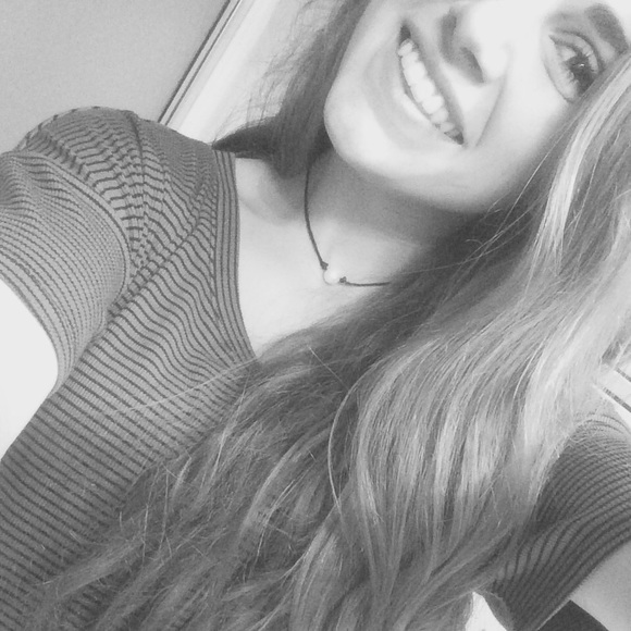 Profile Picture of Jordan Ozburn (@ozburnem) on Poshmark