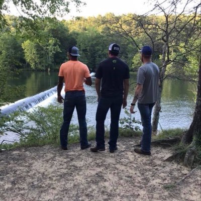 Profile Picture of Chris Voight (@Chris53592855) on Twitter
