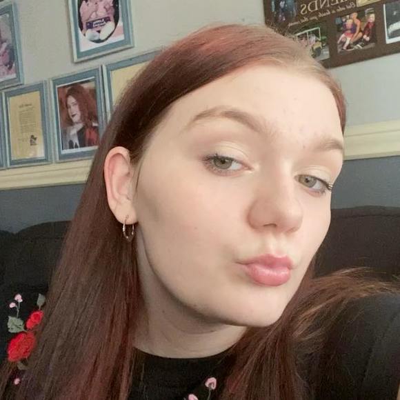 Profile Picture of Alexis Cadle (@alexisjcadle02) on Poshmark