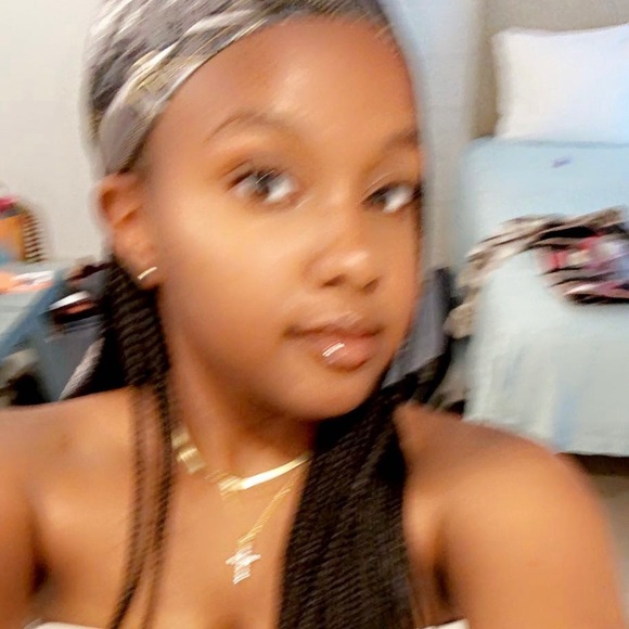 Profile Picture of Fiona Macharia (@fionamacharia) on Poshmark