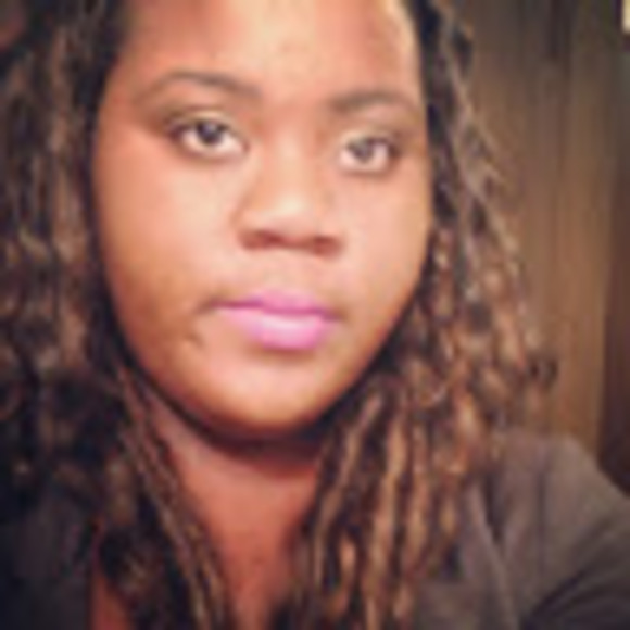 Profile Picture of Shanice Duncan (@vintage1990) on Poshmark