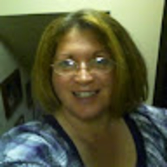 Profile Picture of Thelma Farrow (@thelma_farrow) on Poshmark