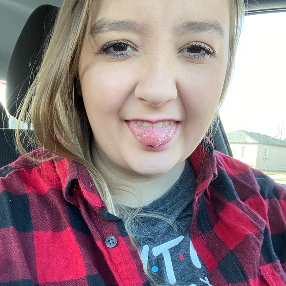 Profile Picture of Bryanna Boyke (@bryannaboyke25) on Poshmark