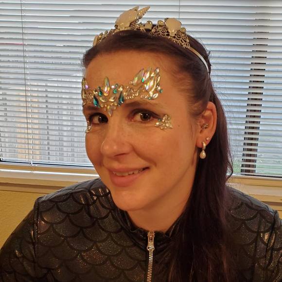 Ashley Haseman - Poshmark Profile Picture of Ashley Haseman (@hasemand) on Poshmark