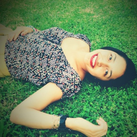 Profile Picture of Selya Santillan (@selya_s) on Poshmark