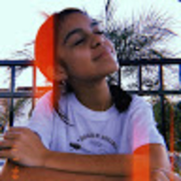 Profile Picture of Sarah Figallo (@sarah_figallo) on Poshmark