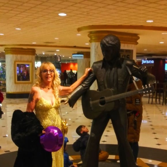 Profile Picture of Barbara Kenrick (@idontgetit2) on Poshmark