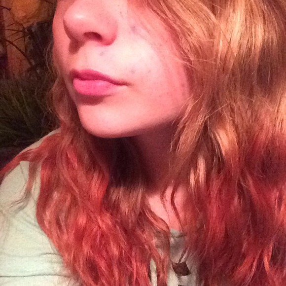 Profile Picture of Jaclyn Songstad (@jacdanni) on Poshmark