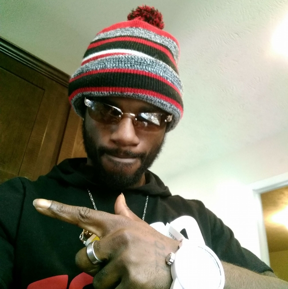 Profile Picture of Stefan Blakemore (@dakidd329) on Poshmark