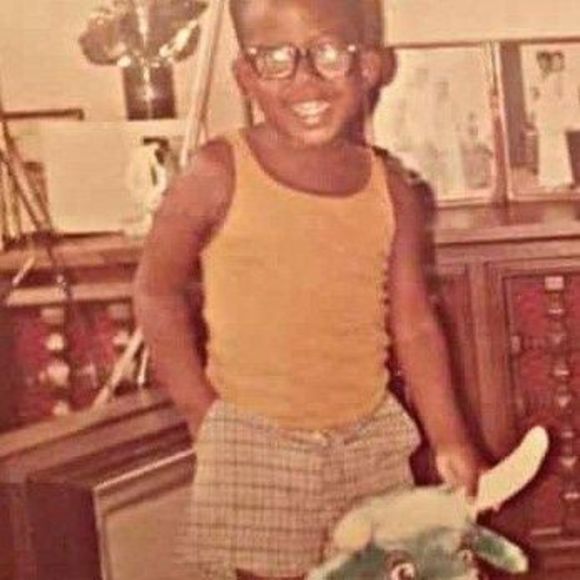 Profile Picture of Charlie Bobarino (@uncouthdezyns) on Poshmark