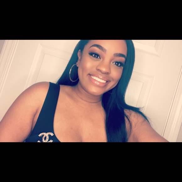 Profile Picture of Labreda Donald (@labredadonald) on Poshmark