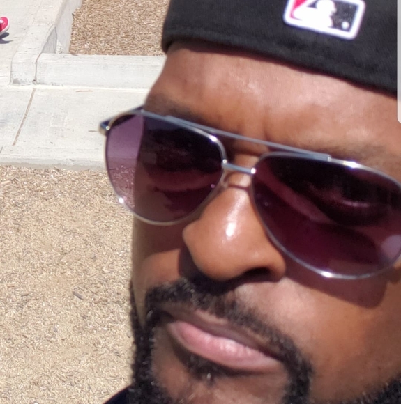 Profile Picture of Willis Mitchell (@willismitchell) on Poshmark