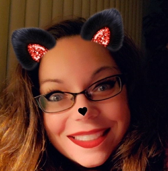 Profile Picture of Michelle Giesen (@shellymt04) on Poshmark