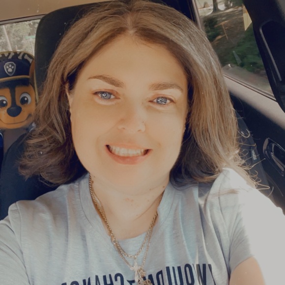 Profile Picture of Dawn Carter (@dawnc24112) on Poshmark