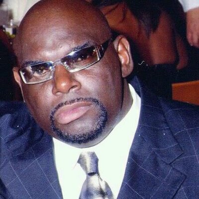 Profile Picture of Cedric Barron (@hairrybear) on Twitter