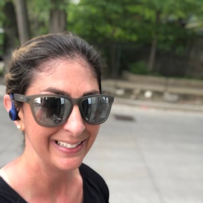 Profile Picture of Lindy Romanovsky (@LindyRomanovsky) on Twitter