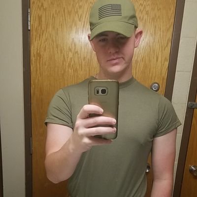 Profile Picture of Drew Hooker (@drewnickhooker) on Twitter
