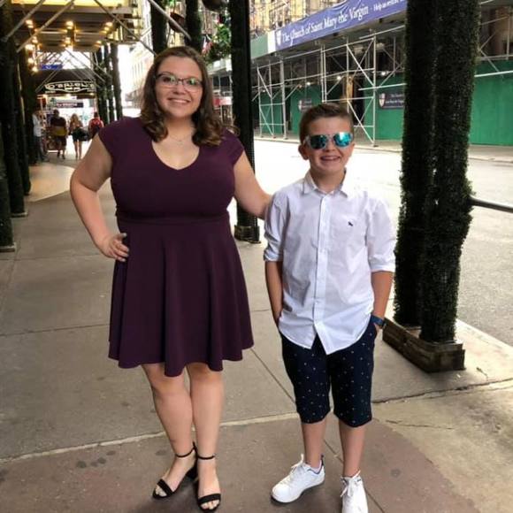 Profile Picture of Vicky Patrick (@destinysm9) on Poshmark