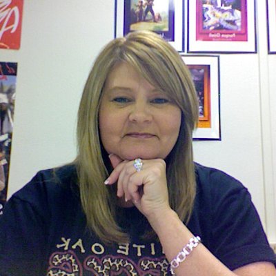 Profile Picture of Shelly Hugghins (@hugghinss) on Twitter