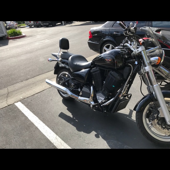 Profile Picture of Brennon Ryner (@brennon_ryner) on Poshmark