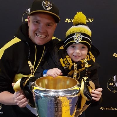 Profile Picture of Chris Marienfeld (@CjMaz27) on Twitter