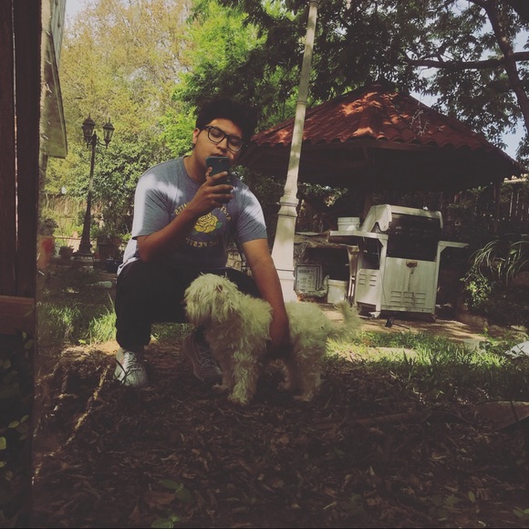 Profile Picture of Emilio Zavala (@apollo1337) on Poshmark