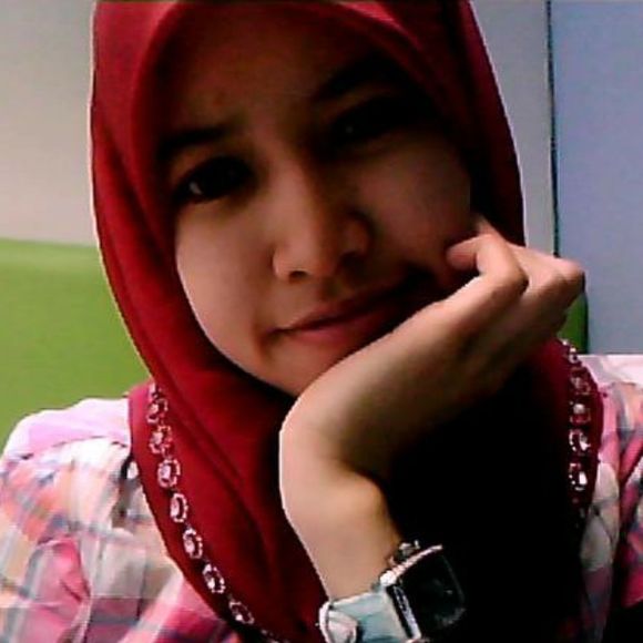 Profile Picture of Nur Mohd nor (@sheesyaz) on Poshmark