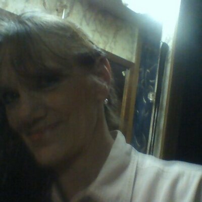 Profile Picture of Lisa Lyn Claxton (@imlisalizard) on Twitter