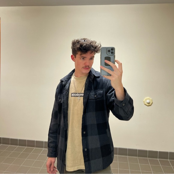 Profile Picture of Seth Faloon (@sethfaloonmusic) on Poshmark
