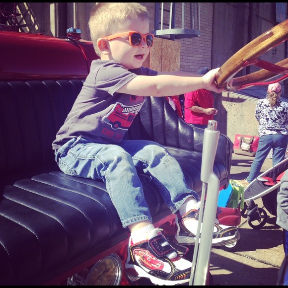 Profile Picture of Alison Notley (@alnotley) on Poshmark