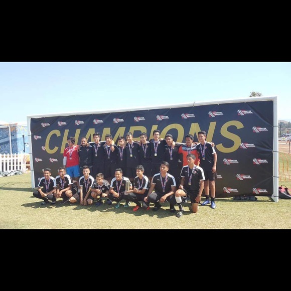 Profile Picture of Lorenzo Fuentes (@lorenzo21_) on Poshmark