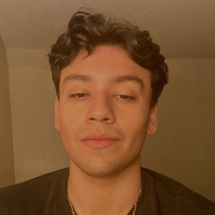 Profile Picture of Rio Medrano (@luvri00) on Tiktok