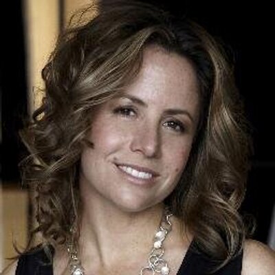 Profile Picture of Clare Wright (@clareawright) on Twitter