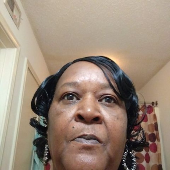 Profile Picture of Ollie Wilford (@owilfor) on Poshmark