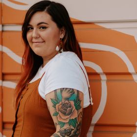 Profile Picture of Amanda | Golden Hour Designs (@goldenhourdesigns) on Pinterest