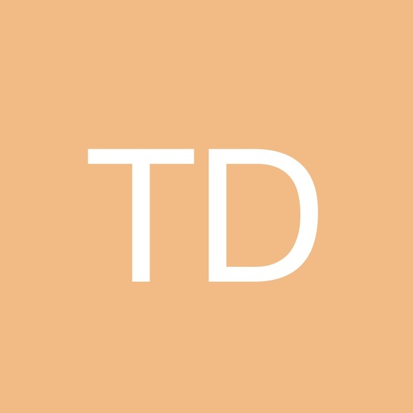Profile Picture of Trinh Dang (@trinhdang685) on Poshmark