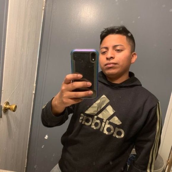 Profile Picture of Perez Ismael (@perezismael) on Poshmark