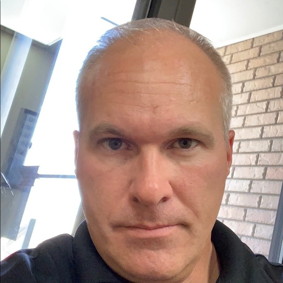 Profile Picture of Jeremy Coons (@jercoons75) on Poshmark