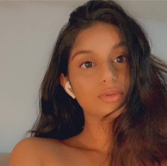 Profile Picture of Cindy Ganesh (@ganeshcindy) on Poshmark