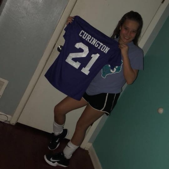 Profile Picture of Cali Curington (@princesscalii) on Poshmark