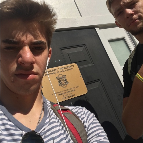 Cam Alexander - Poshmark Profile Picture of Cam Alexander (@calexander1017) on Poshmark