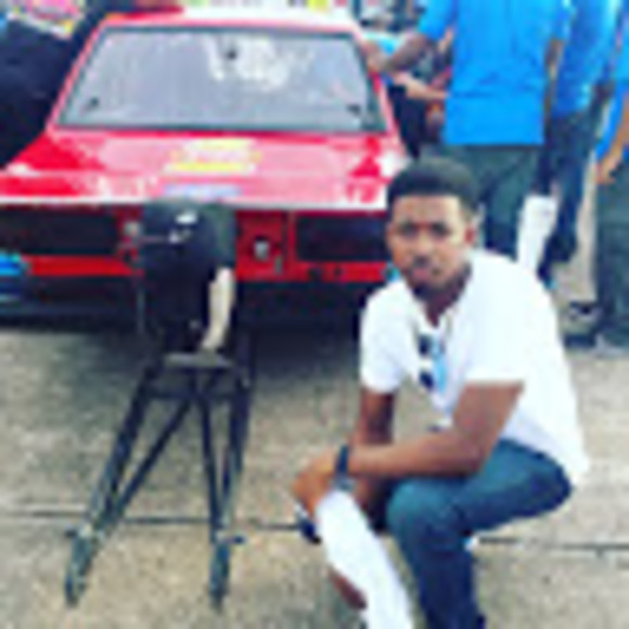 Profile Picture of Jason Lake (@jasonlake92) on Poshmark