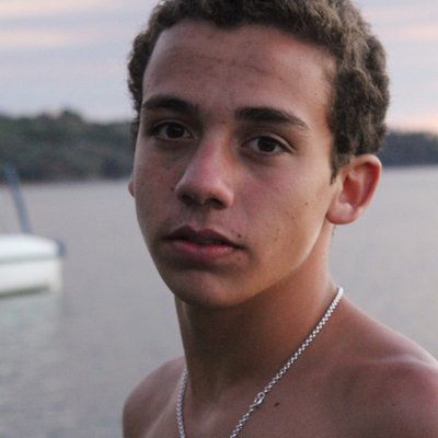 Profile Picture of Lourenço Miguel (@_James_Bond007) on Twitter