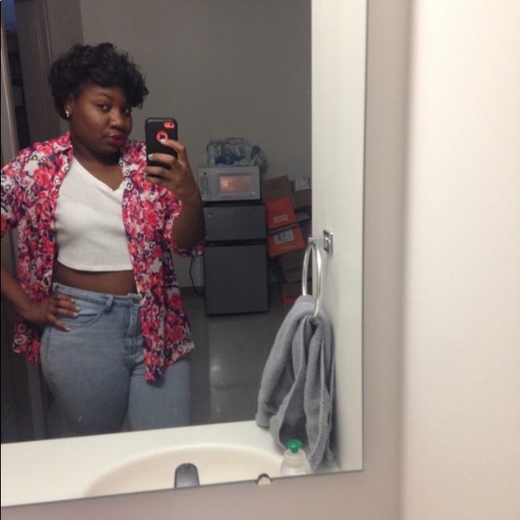 Profile Picture of Tiara Dirickson (@tdirickson1) on Poshmark