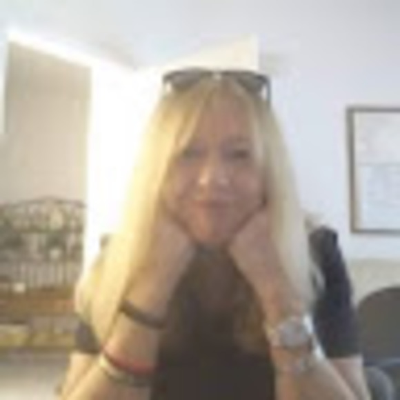 Profile Picture of Robin Brisson (@robinlbrisson50) on Poshmark