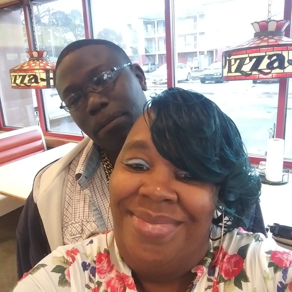 Profile Picture of Constance Alexander (@constancealex33) on Poshmark