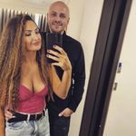 Profile Picture of Vicky Bee Wedding Singer (@vik_bee) on Instagram