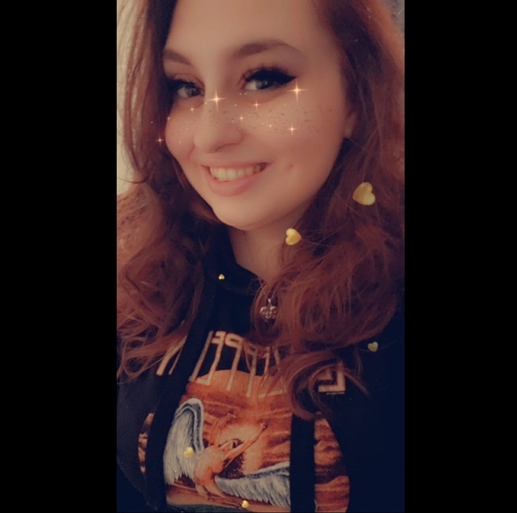Profile Picture of Brianna Carnes (@carnesandnoble) on Poshmark