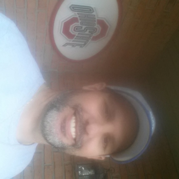 Profile Picture of Kurt Cruea (@kurt_cruea) on Poshmark